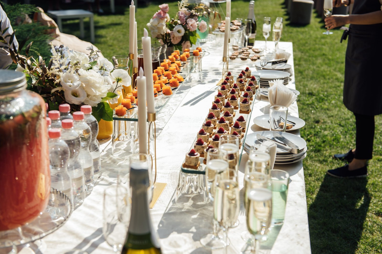 The closeup image of the various small cup cakes before the wedding ceremony
